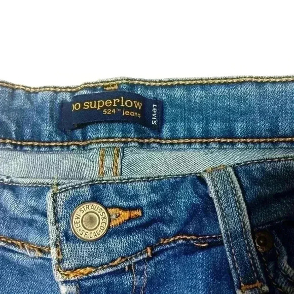 Levis 524 Distressed Too Superlow jean  shorts. Ladies size 11 - Picture 3 of 5